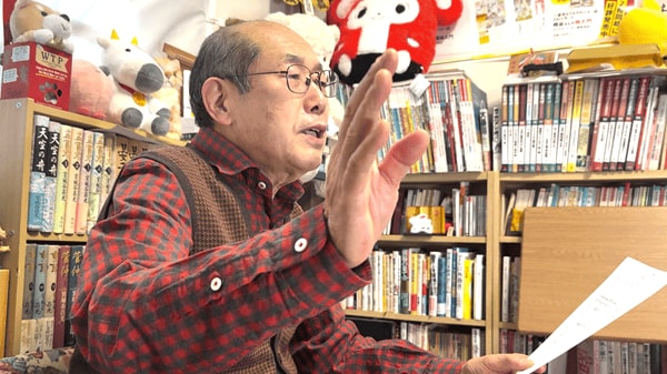 話す桐谷さんの写真