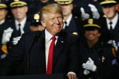 『米朝首脳会談』、非核化に向けた合意文書に署名