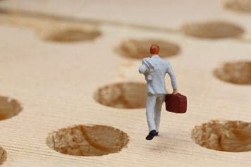 「確定申告不要」は勘違い？源泉徴収あり特定口座の注意点