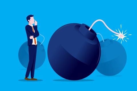 中国恒大はリーマン級？不透明な株価ショック時に投資家がやってはいけないこと