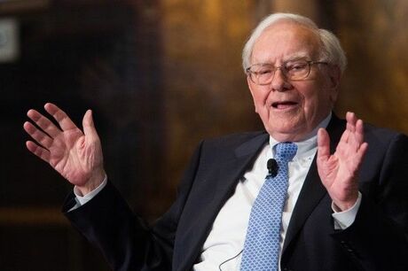 ウォーレン・バフェットは現金を温存、次なる暴落待ち!?