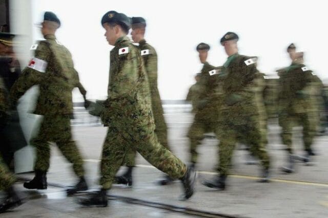 自衛隊 2004年イラク復興支援記念品 詰ん