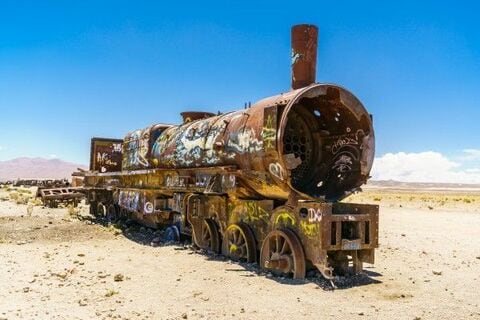 なぜいま「インフラ投資」関連？波乱相場で見えた、日米共通の国策