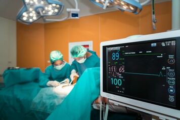 2万2,000円超えの日経平均株価も、想定為替レートが左右する事実