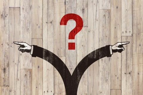 やってはいけない保険選び！「外貨建て終身保険」vs「つみたてNISA+掛け捨て保険」