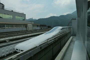 【1997（平成9）年4月3日】山梨リニア実験線でのリニアモーターカー走行実験が開始