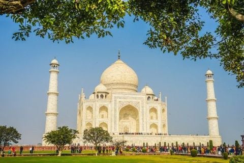 インド経済の躍進：世界をリードする成長とチャンスの地