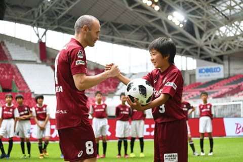 速報３：イニエスタ選手、ノエビアスタジアムでのファンイベントに参加（2018年5月26日取材）