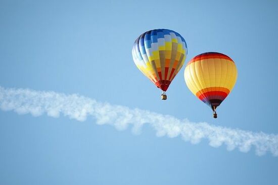 【1783（天明3）年6月5日】熱気球記念日･フランスで世界初の熱気球飛行