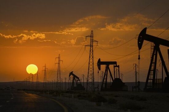 2024年の原油相場予想 60ドルから最大120ドル