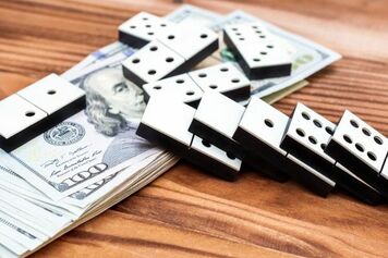 ドル/円、一時105円台へ。トルコリラが史上最安値