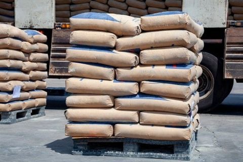 インドネシア【インド・セメント・トゥンガル・プラカルサ（INTP）】