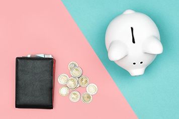 家計の金融資産1,948兆円!株売り、投信買い…でも、増える預金