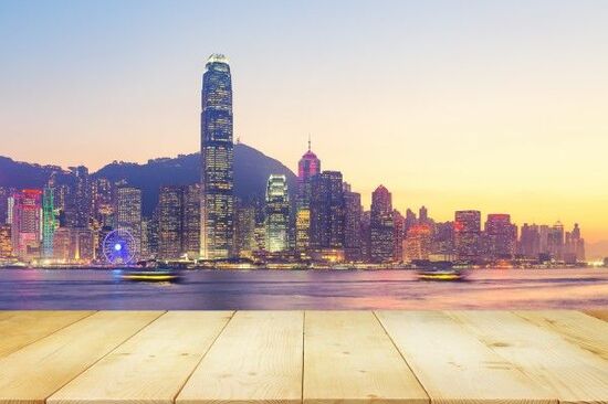 香港市場は神経質な展開か、中国当局による統制強化懸念くすぶる