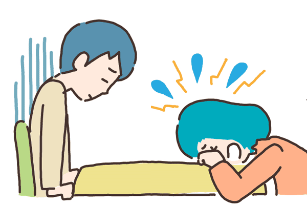 うなだれる信一郎と机に伏して嘆く理香